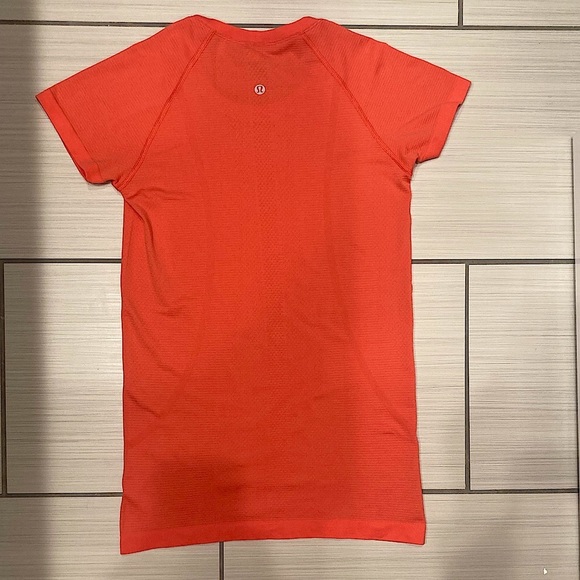 Lululemon pale raspberry swiftly tech, size 6 - Picture 2 of 4